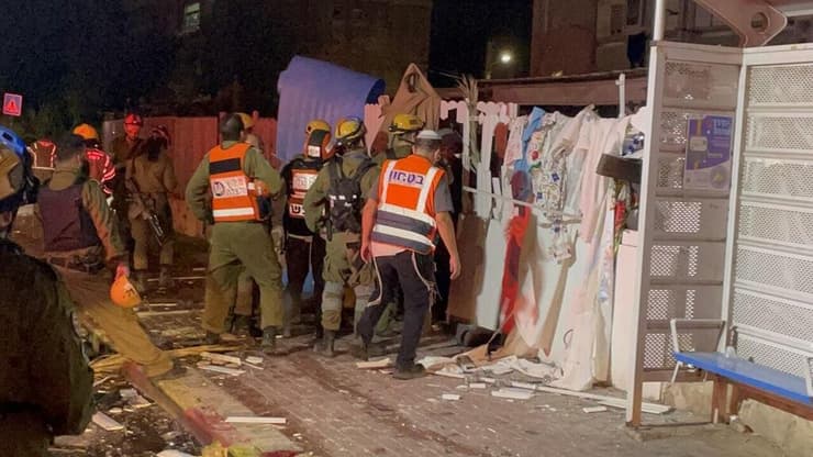 צילום: מאיר תורג'מן מיקום פגיעת הרקטה באשקלון