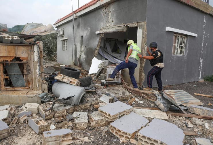דרום לבנון בית שנפגע מ ירי צה"ל חרבות ברזל