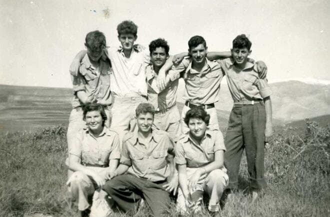 חברים בגרעין הראשונה, 1953