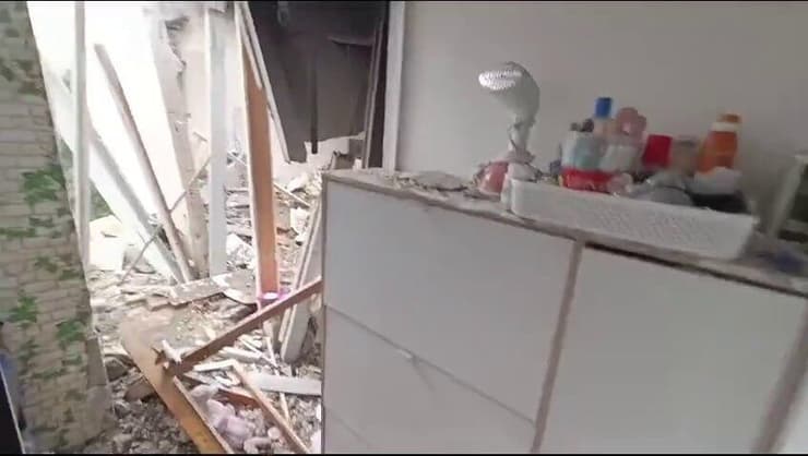 הקומה העליונה של הדירה בתל אביב שנפגעה מרקטה