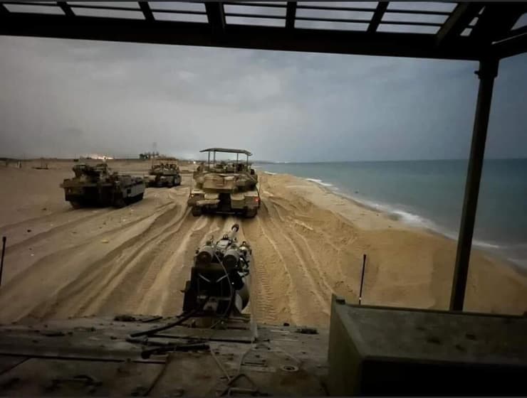 כוחות צה"ל ליד חוף הים בשטח רצועת עזה
