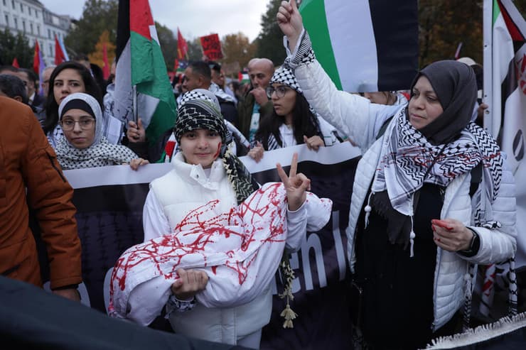 הפגנות פרו פלסטיניות ב ברלין גרמניה 