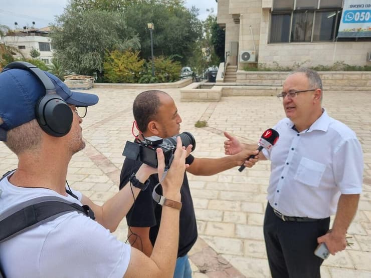 הרחוב הערבי סיור בטירה אסף קמר ראיון ראש עיריית טירה