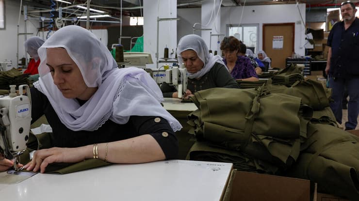 תופרים מדי צה"ל בחורפיש