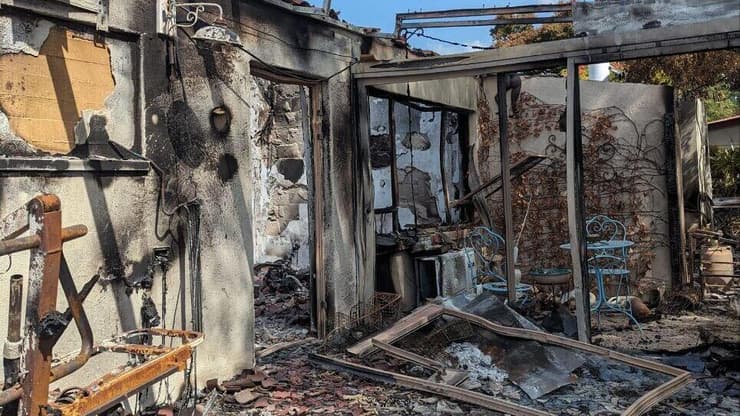 ביתם של משפחת מרום שנשרף על ידי מחבלי חמאס בטבח הרצחני ב-7 באוקטובר
