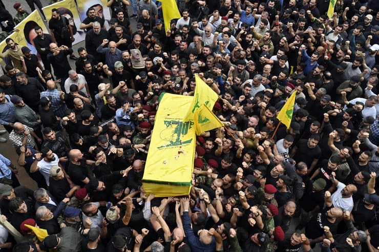 לבנון הלוויה של מחבל חיזבאללה דרום המדינה