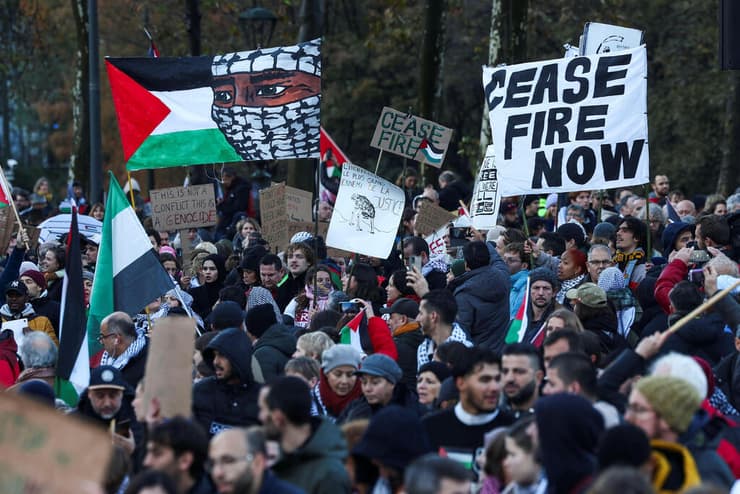 בבריסל, בלגיה הפגנה פרו פלסטינית נגד ישראל חרבות ברזל