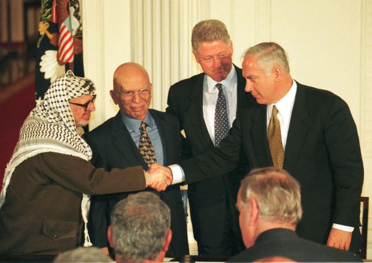 בנימין נתניהו, ביל קלינטון, חוסיין מלך ירדן ויאסר ערפאת, 1998