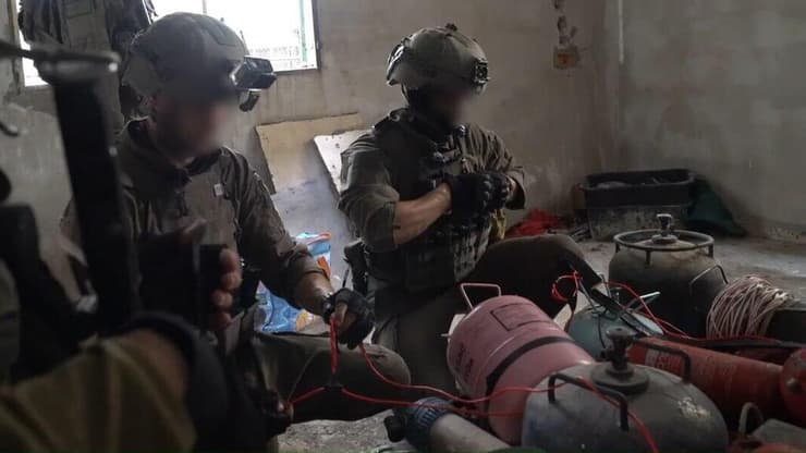 תיעוד: מבצע לסיכול טרור בפיקוד חטיבת כפיר במחנה הפליטים טול כרם