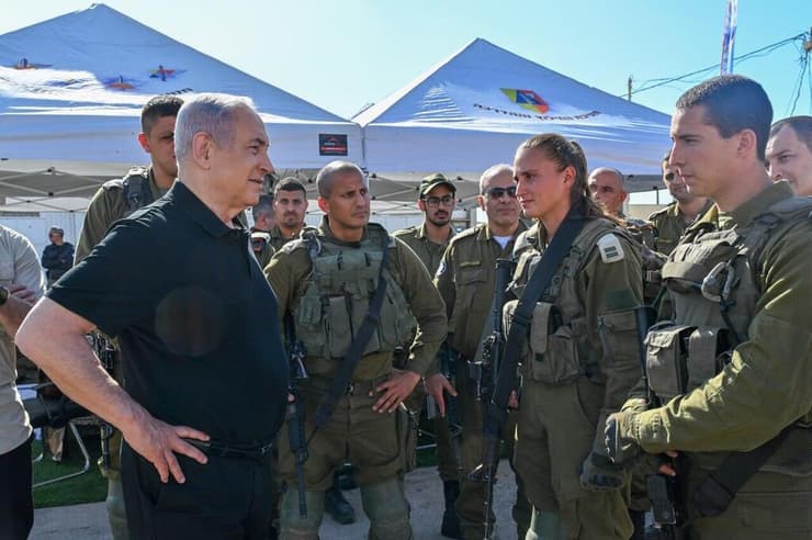 ראש הממשלה בנימין נתניהו ביקר בבא״ח העורף, בסיס האימונים של חטיבת חילוץ והדרכה בזיקים