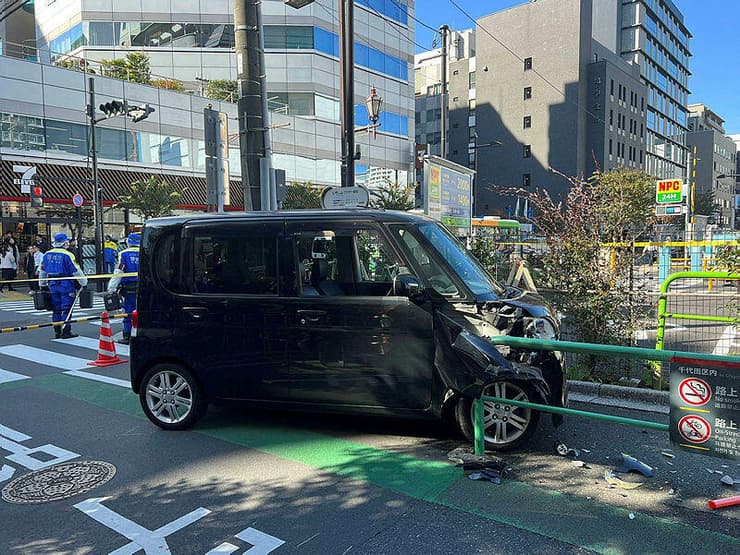 הרכב שהתנגש במחסום ליד שגרירות ישראל ביפן