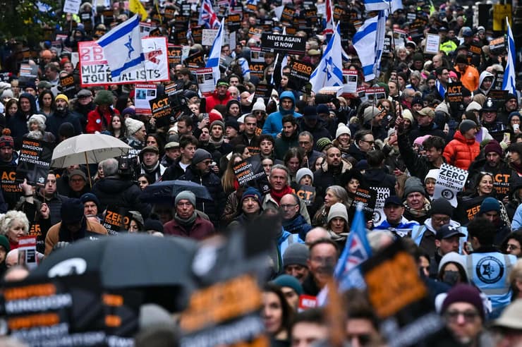 בריטניה לונדון הפגנה נגד אנטישמיות
