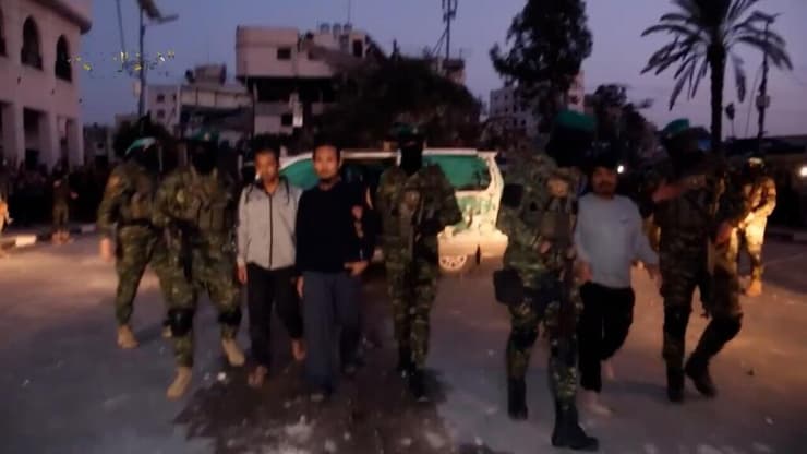 חמאס שחרר תיעוד של שחרור החטופים והחטופות