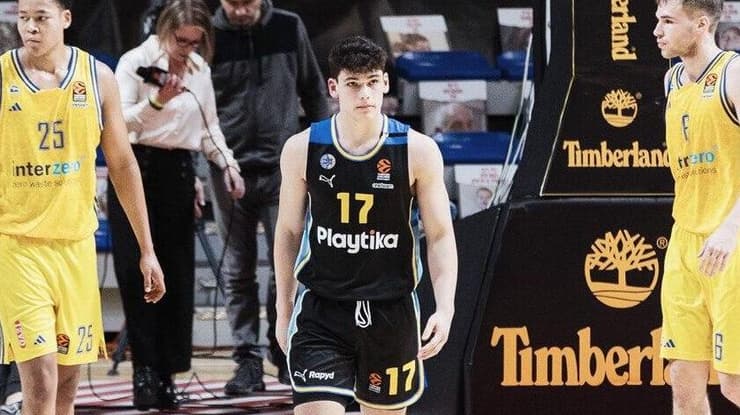 "שחקן מוכשר וחרוץ שיעשה קפיצת מדרגה נוספת" (צילום: Djordje Kostic and Dragan Tesic) עומר מאייר