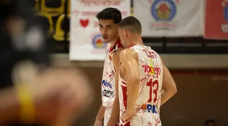 רועי הובר ולוטן אמסלם (גיל נוימן) רועי הובר ולוטן אמסלם