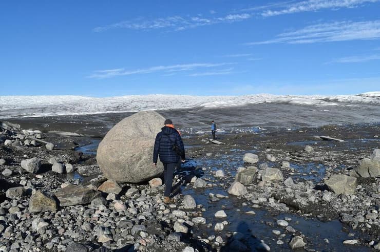 יריעת הקרח בגרינלנד, שנמסה עם השנים בגלל שינויי האקלים