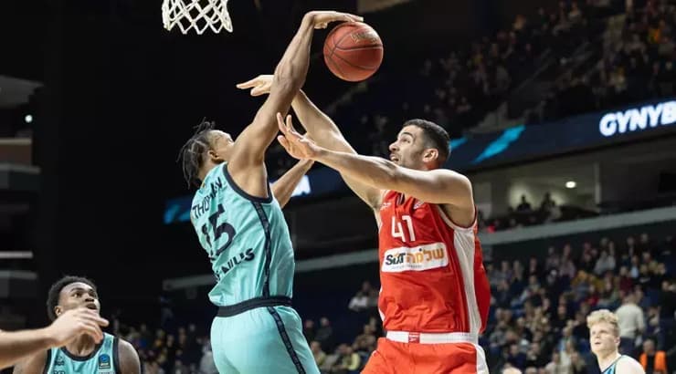 תומר גינת מול טרשון טורמן