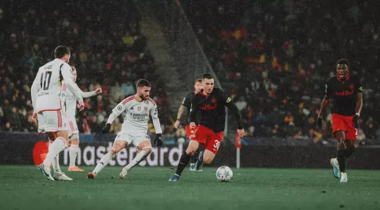 אוסקר גלוך (הטוויטר הרשמי של זלצבורג) אוסקר גלוך