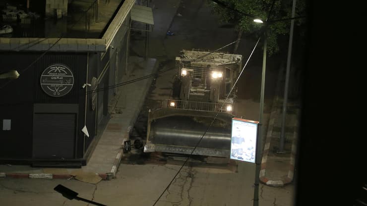 פעילות כוחות צה"ל במחנה הפליטים ג'נין (צילום: EPA/ALAA BADARNEH) כוחות צה"ל בג'נין