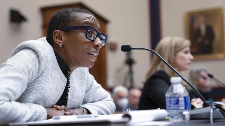 נשיאת אוניברסיטת הרווארד קלודין גיי בשימוע בקונגרס