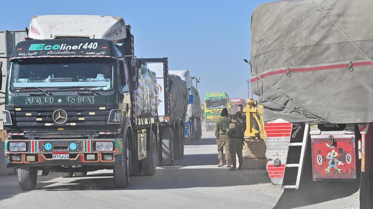  משאיות של סיוע הומניטארי לרצועת עזה - מלחמה חרבות ברזל
