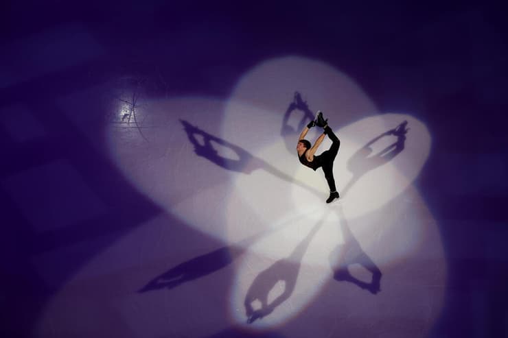 תמונות השנה בספורט 2023 סמואל מינדרה באליפות ארה"ב בהחלקה אמנותית על הקרח