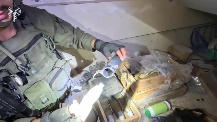 תיעוד: לוחמי צוות קרב חטיבה 4 פושטים על מחרטה לייצור אמל"ח בחאן יונס