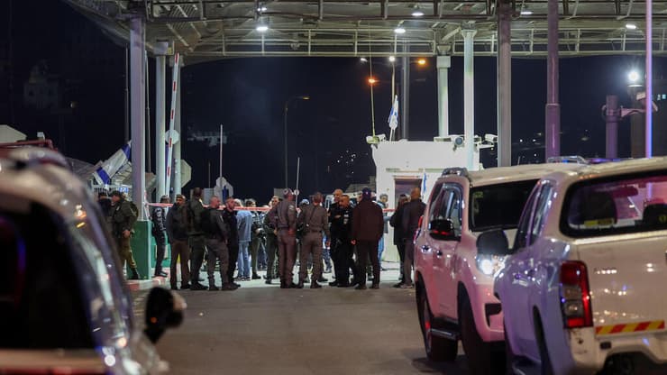 ⁨זירת הפיגוע במחסום מזמוריה סמוך לירושלים