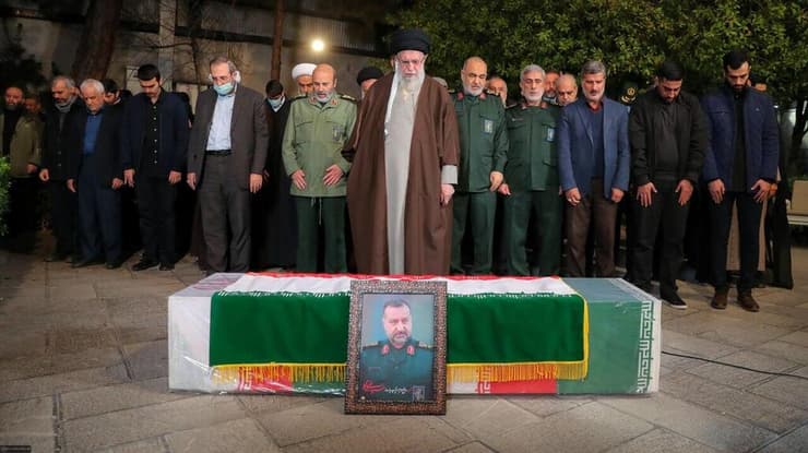 הלוויה של רזא מוסאווי באיראן