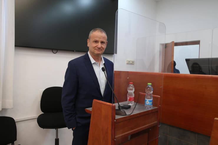 עדות הראל לוקר במשפט נתניהו