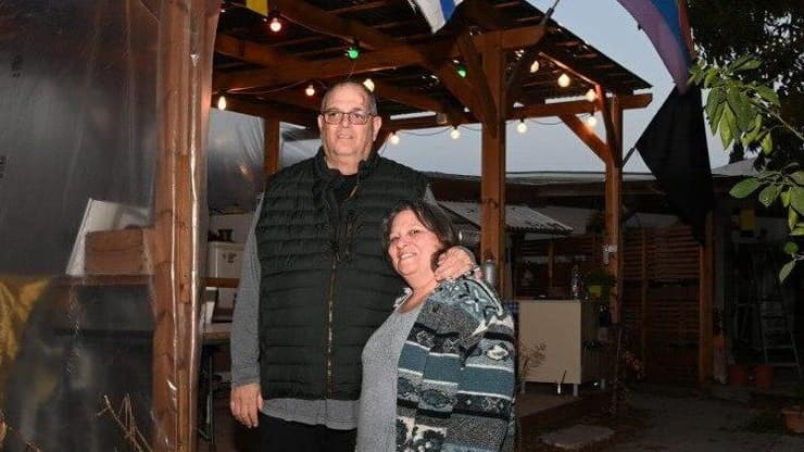 שחר שנורמן ואילת כהן מתגוררים בכפר עזה וסירבו לפינוי