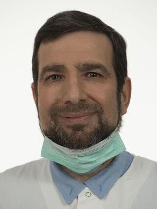 ד"ר חגי סלוצקי הרופא הראשי של רשת כללית סמייל