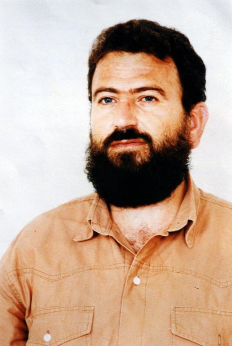 סאלח אל-עארורי  בכלא הדרים בשנת 2000