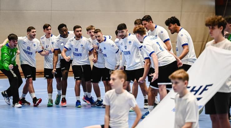 שחקני נבחרת הנוער בכדוריד חוגגים (אחר) שחקני נבחרת הנוער בכדוריד חוגגים