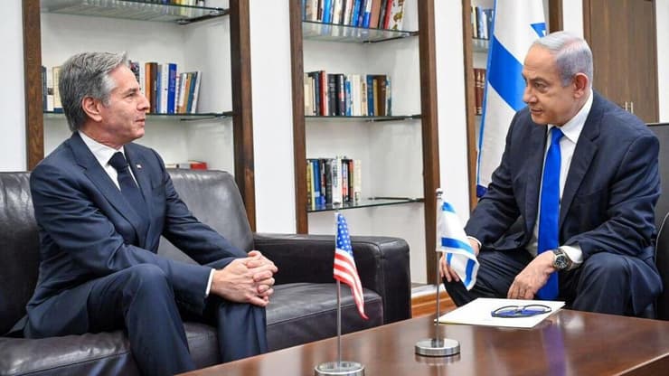 ראש הממשלה בנימין נתניהו נפגש כעת בארבע עיניים עם מזכיר המדינה של ארה"ב אנתוני בלינקן, בלשכתו בקריה בתל אביב