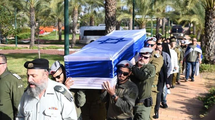 הלוויתו של רב סמל מתקדם עקיבא יסינסקי ז"ל (צילום: יאיר שגיא) הלוויתו של רב סמל מתקדם עקיבא יסינסקי ז"ל