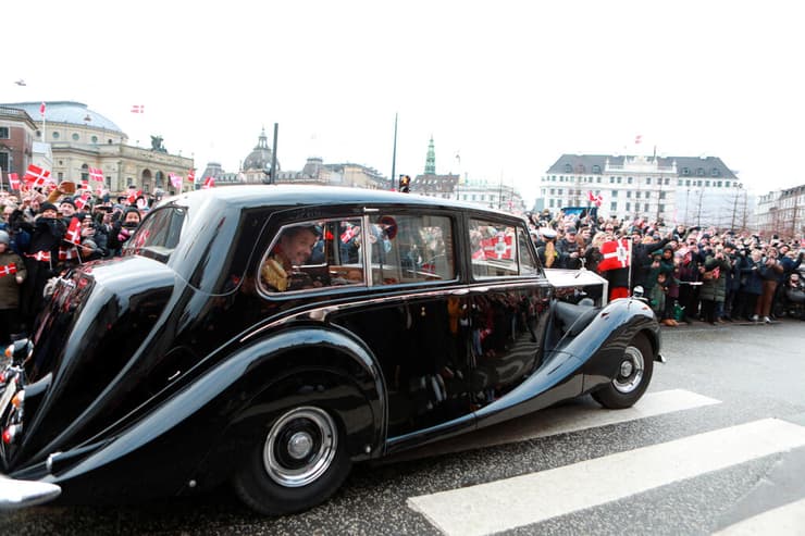 דנמרק הנסיך פרדריק בדרך ל טקס העברת הכתר מ אמו המלכה מרגרט