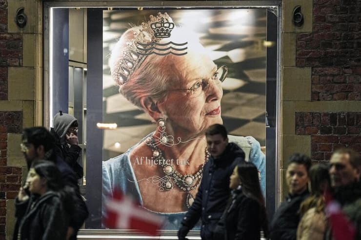 דנמרק תמונת המלכה מרגרט ברחוב קניות קופנהגן
