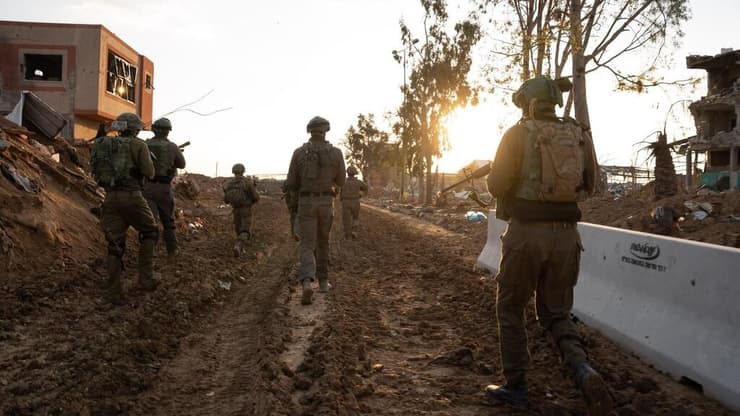 תיעוד: כוחות צה"ל מחסלים מחבלים בחאן יונס