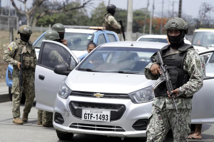אקוודור מצב מלחמה כנופיות סמים קרטלים קרטלי נקודת בידוק כוחות הביטחון גוויאקיל