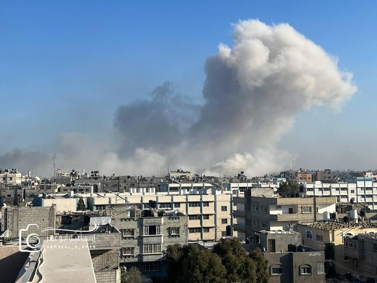 דיווחים בעזה: תקיפות אוויריות בשכונות מגורים בחאן יונס