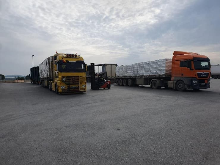 המשאיות הסעודיות והירדניות מעבירות סחורה לישראל