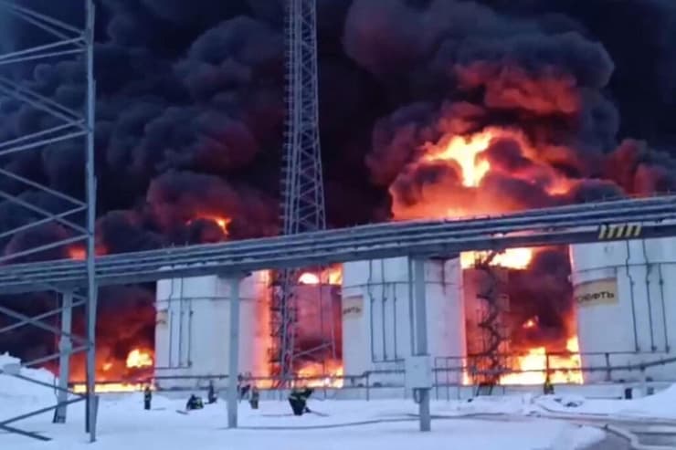 רוסיה שריפה ב מתקן אנרגיה ב מחוז בריאנסק אוקראינה נטלה אחריות
