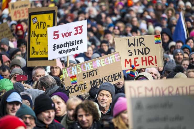 גרמניה פרנקפורט הפגנת ענק נגד ימין קיצוני אלטרנטיבה לגרמניה AfD