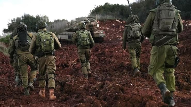 יאיר קראוס בפעילות מבצעית עם לוחמים בגבול לבנון
