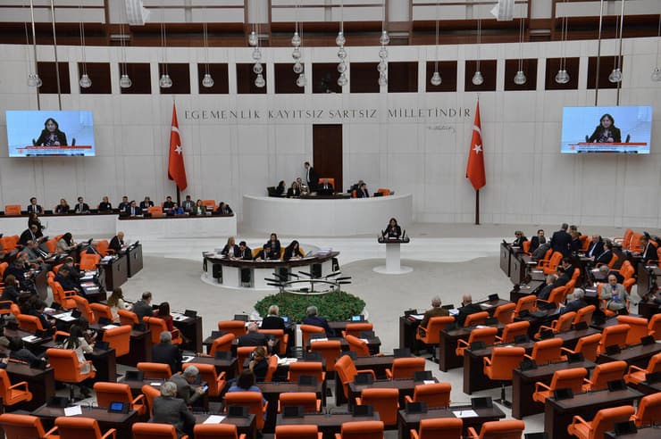 הפרלמנט ב טורקיה אישר את הצטרפות שבדיה ל נאט"ו