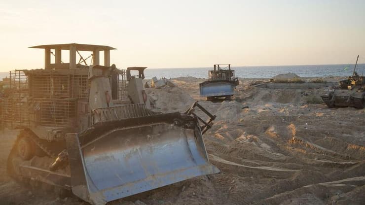 Bulldozers D9 à Khan Yunis, Gaza