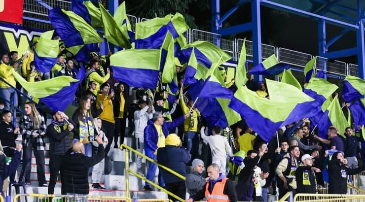 אוהדי עירוני אשדוד (שחר גרוס) אוהדי עירוני אשדוד