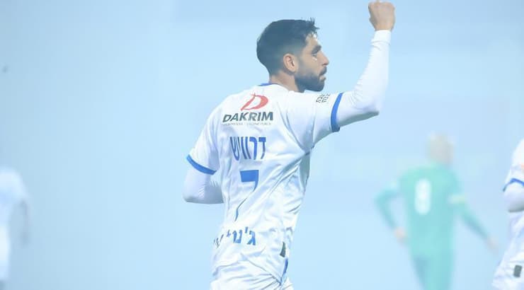 וואליד דרוויש חוגג את השוויון (חג'אג' רחאל) וואליד דרוויש חוגג את השוויון