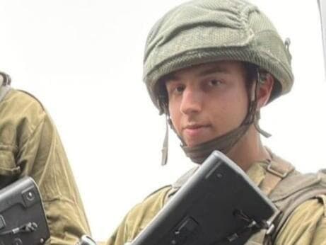 אחותו של עידו עובדיה לוחם גבעתי שנפל בעזה מתגייסת היום ל"ע ותהיה מדריכת חי"ר